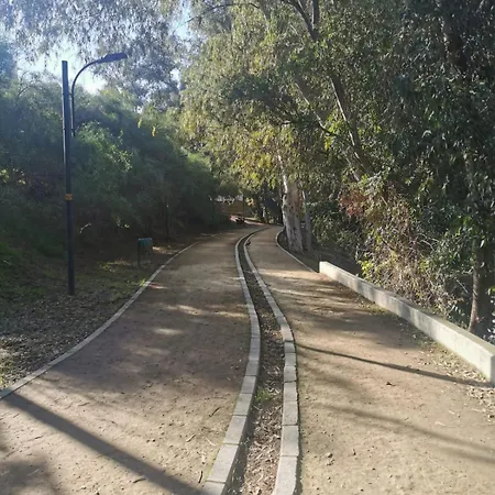 Cozy 2 Bdr Free Parking Wifi アパート ニコシア