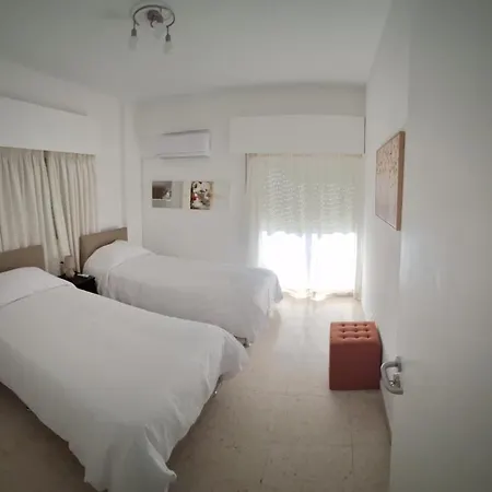 Cozy 2 Bdr Free Parking Wifi Apartment Nicosia