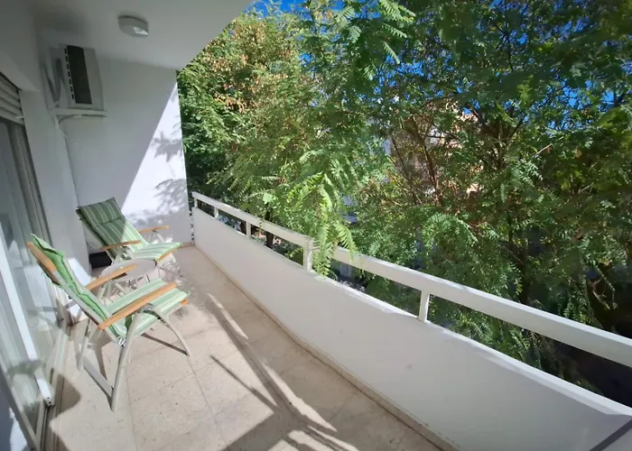 Cozy 2 Bdr Free Parking Wifi *